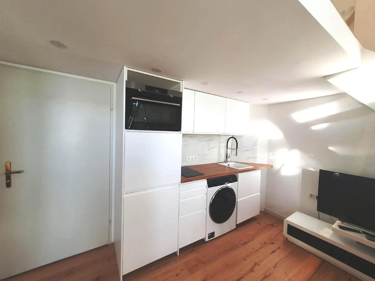Mezzanine De Grinzing Apartment Vienna Austria